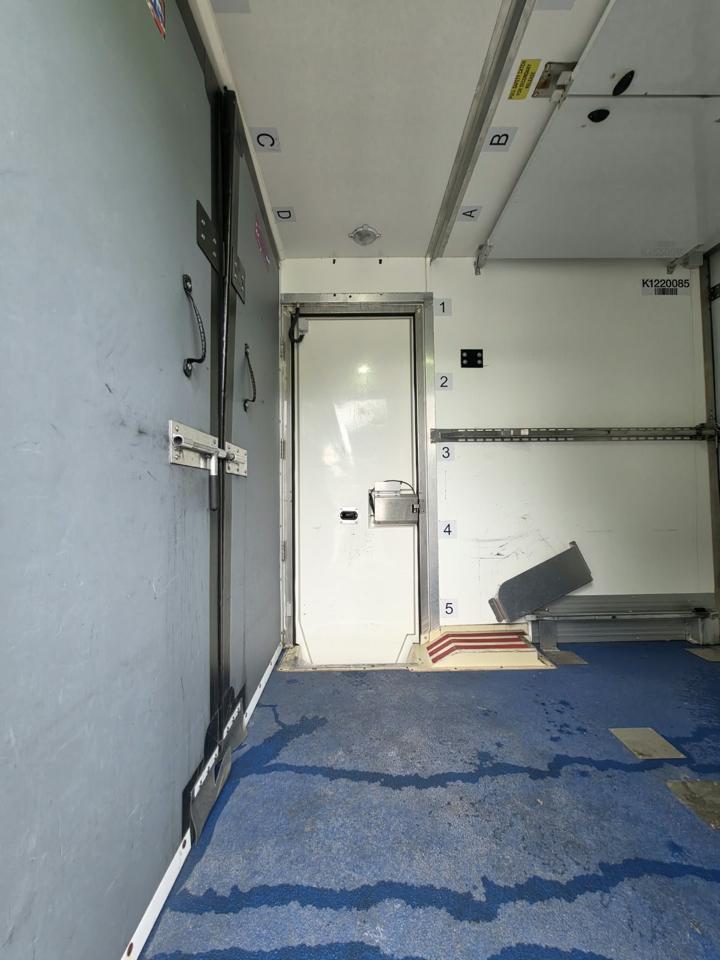 Ford Econoline E-350 Super Duty 2023