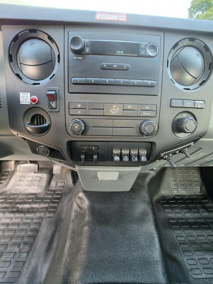 Ford F-450 SD Regular Cab DRW 2WD 2013