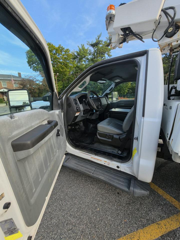 Ford F-450 SD Regular Cab DRW 2WD 2013