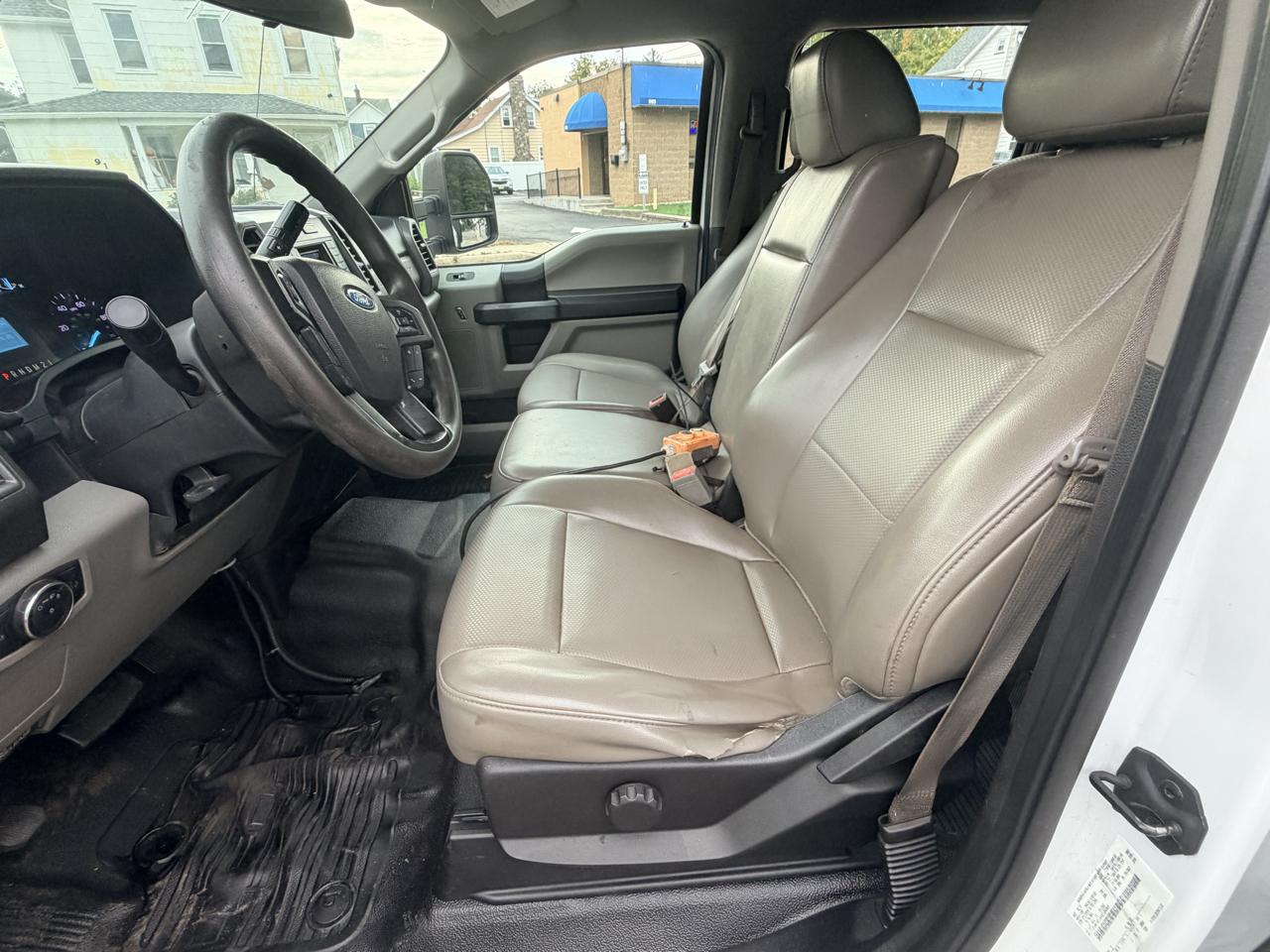 Ford F-450 SD Crew Cab DRW 2WD 2019
