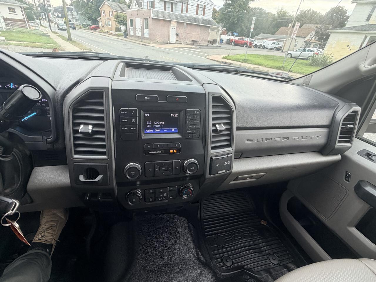 Ford F-450 SD Crew Cab DRW 2WD 2019