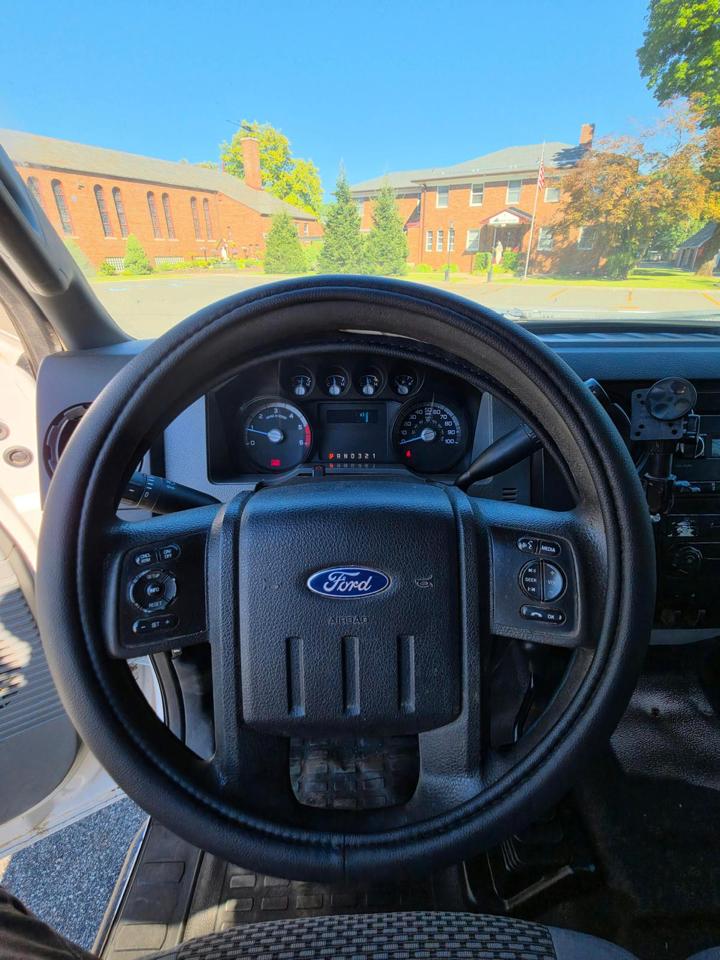 Ford F-550 Regular Cab DRW 4WD 2016
