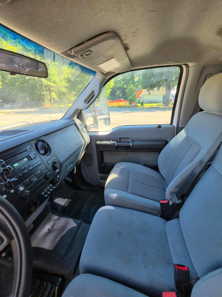Ford F-550 Regular Cab DRW 4WD 2016