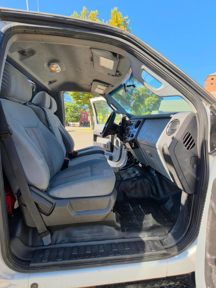 Ford F-550 Regular Cab DRW 4WD 2016