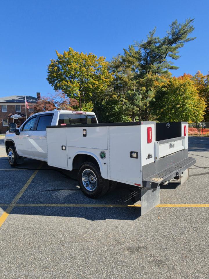 Chevrolet Silverado 3500HD LT Crew Cab 4WD 2023