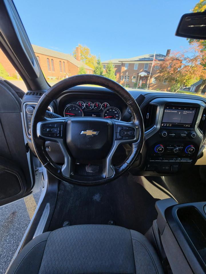 Chevrolet Silverado 3500HD LT Crew Cab 4WD 2023