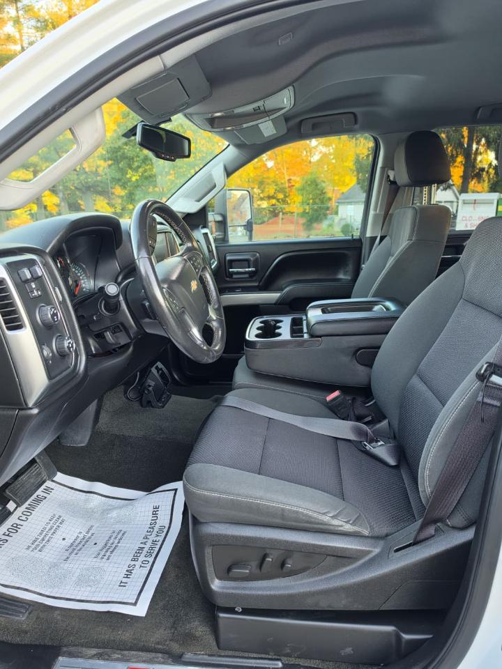 Chevrolet Silverado 2500HD LT Crew Cab Long Box 4WD 2015