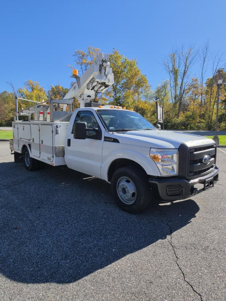 Ford F-350 SD XL DRW 2WD 2012