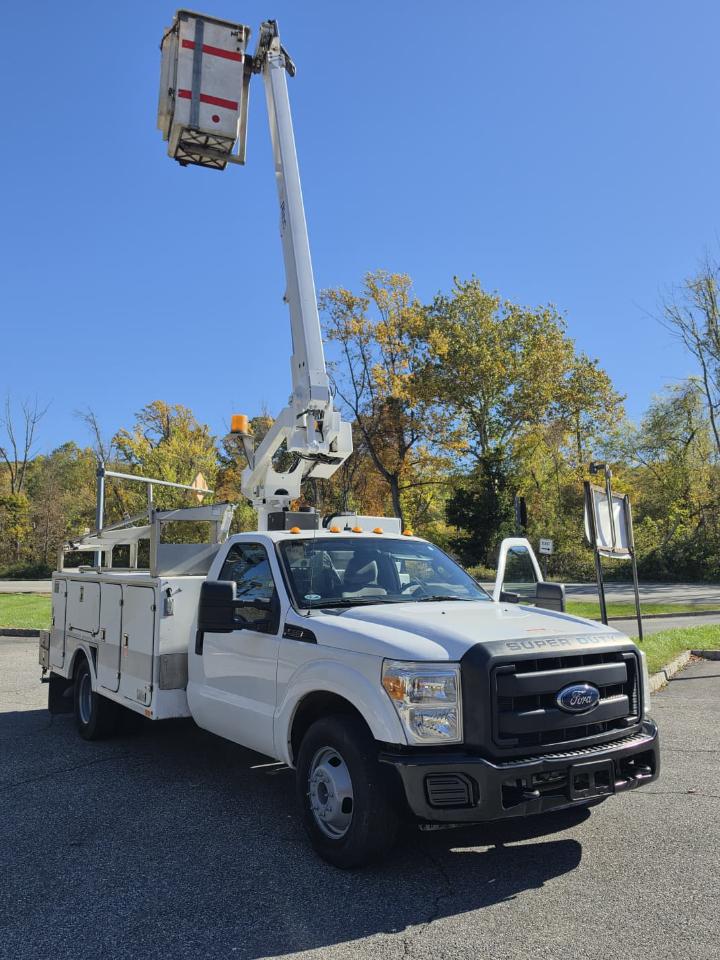 Ford F-350 SD XL DRW 2WD 2012