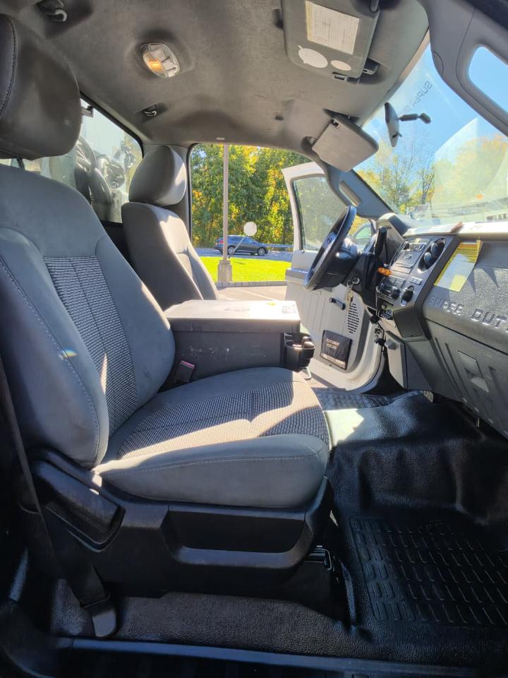 Ford F-350 SD XL DRW 2WD 2012