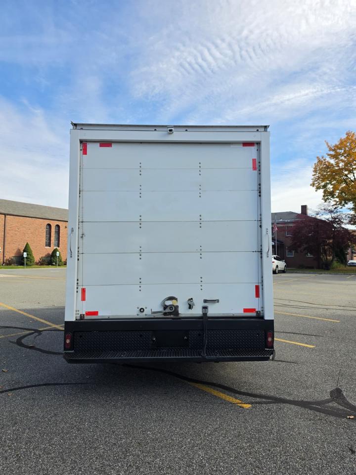 Chevrolet Express G4500 177" 2018