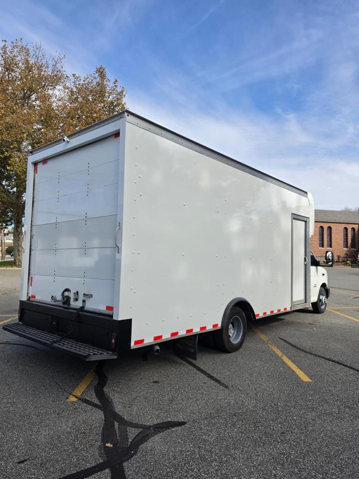 Chevrolet Express G4500 177" 2018