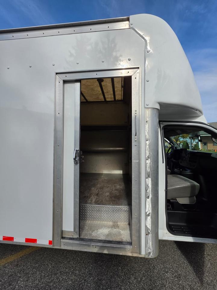Chevrolet Express G4500 177" 2018