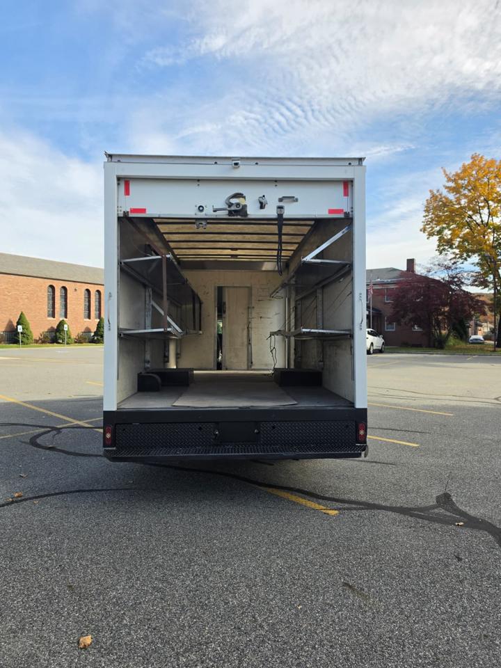 Chevrolet Express G4500 177" 2018