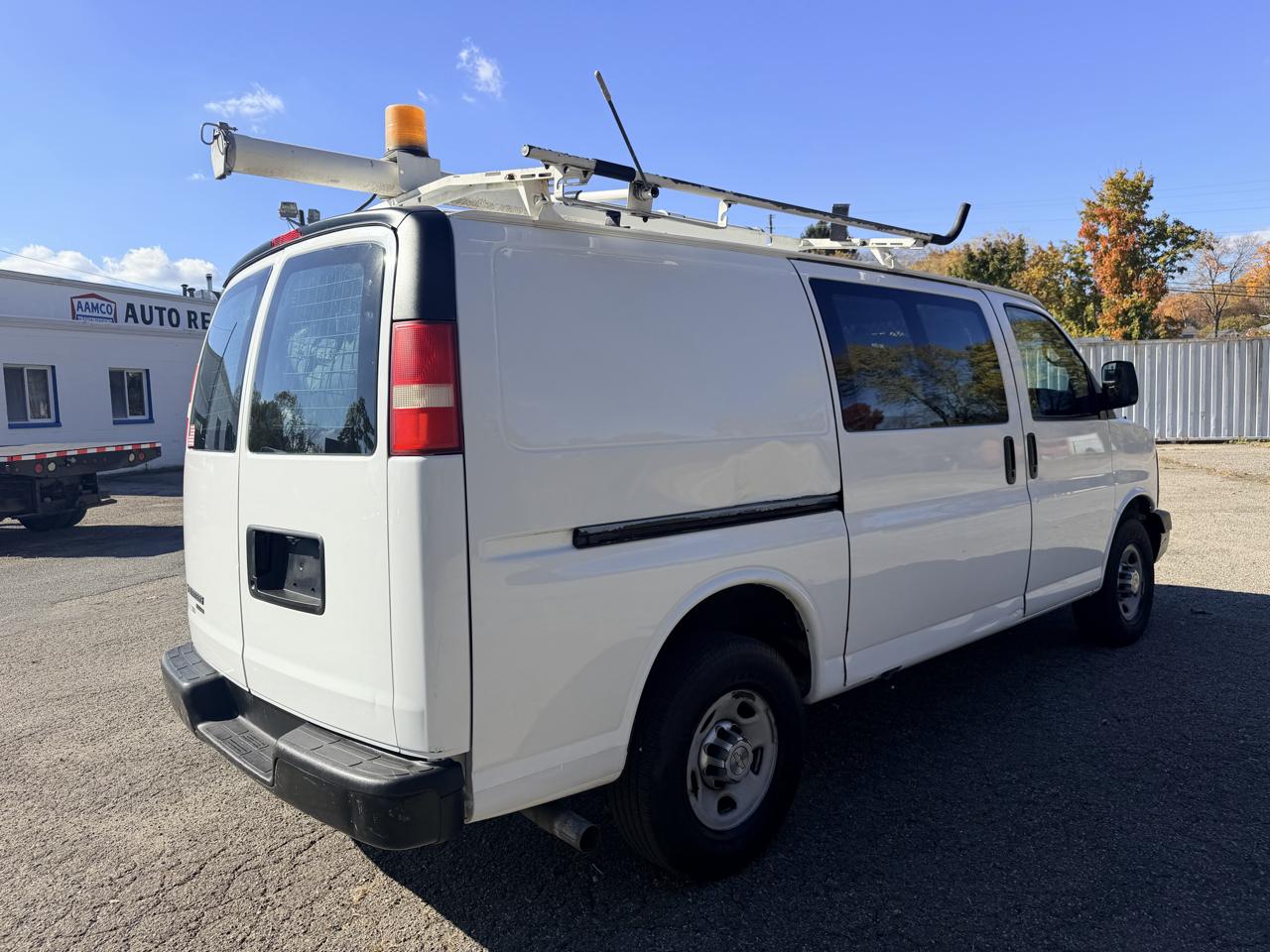 Chevrolet Express 2500 Cargo 2012