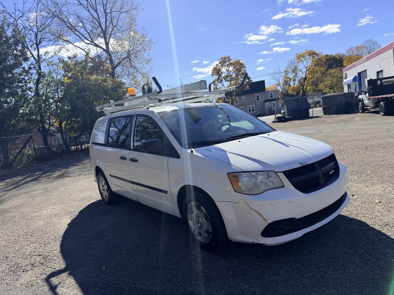 RAM Cargo Van Base 2013