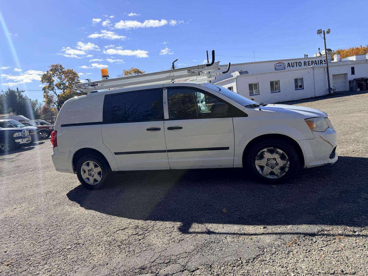 RAM Cargo Van Base 2013