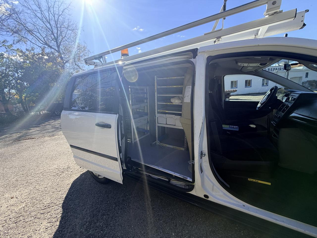 RAM Cargo Van Base 2013