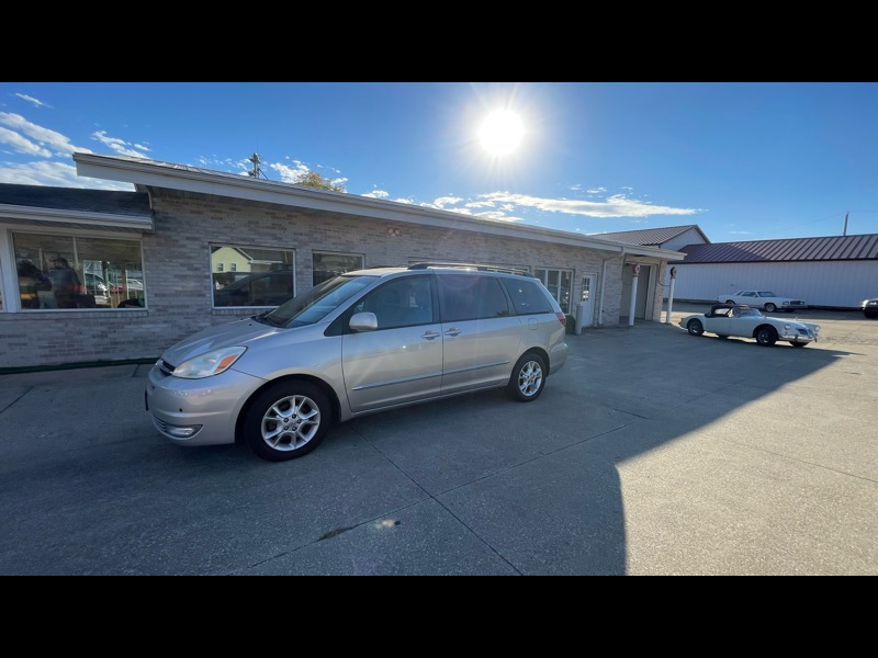 2005 Toyota Sienna XLE