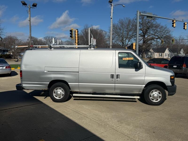 Ford Econoline E-250 Extended 2011