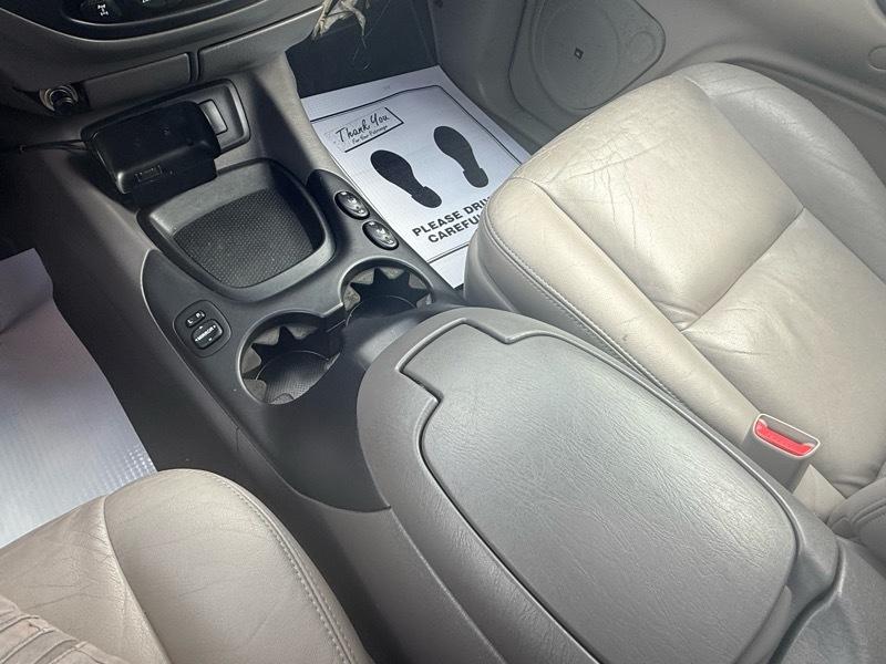 Toyota Sequoia SR5 4WD 2005