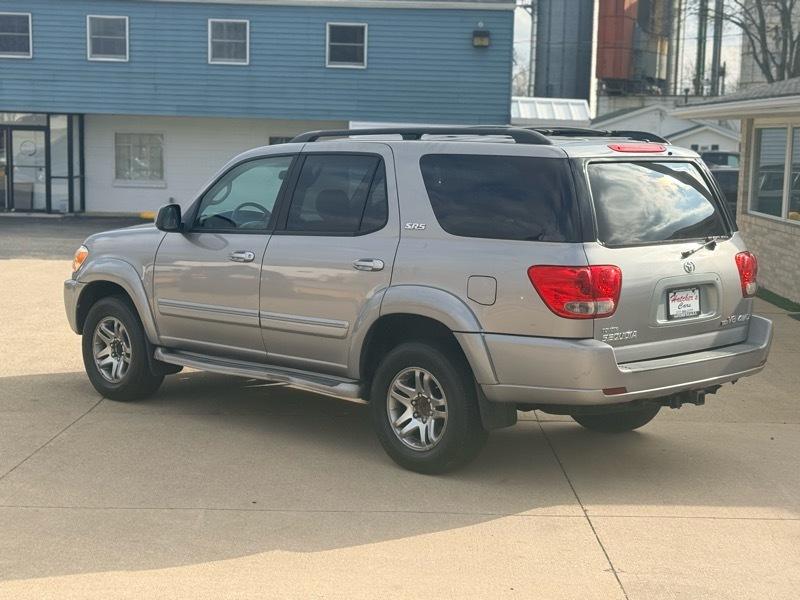 Toyota Sequoia SR5 4WD 2005
