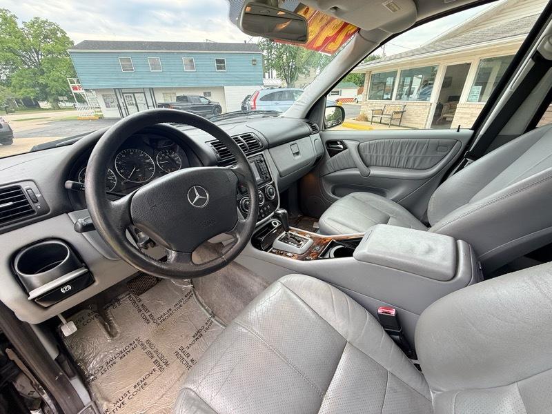 Mercedes-Benz M-Class ML350 2005