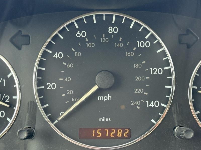 Mercedes-Benz M-Class ML350 2005