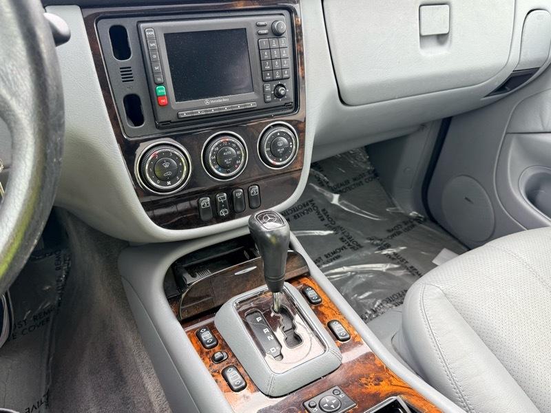 Mercedes-Benz M-Class ML350 2005