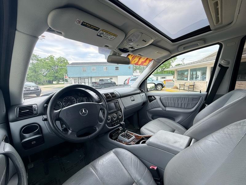 Mercedes-Benz M-Class ML350 2005