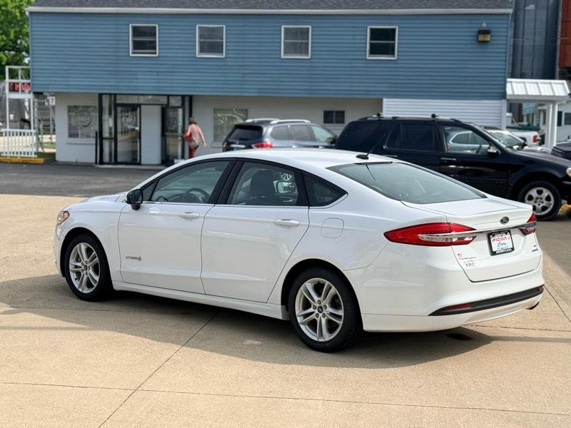 Ford Fusion Hybrid SE 2018
