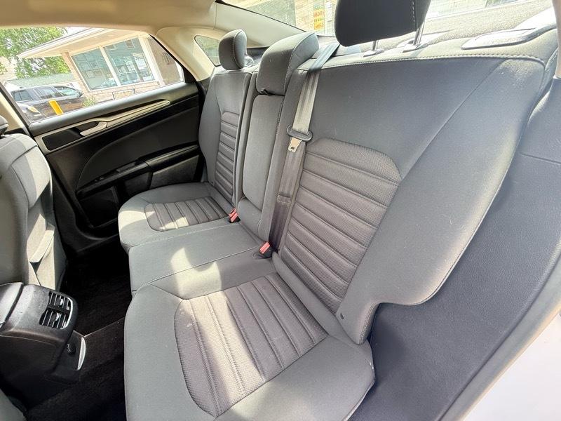 Ford Fusion Hybrid SE 2018