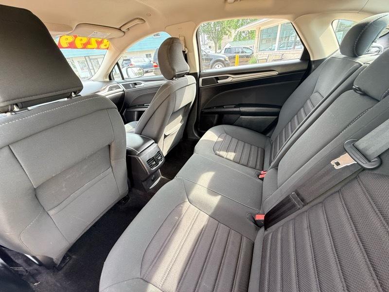 Ford Fusion Hybrid SE 2018