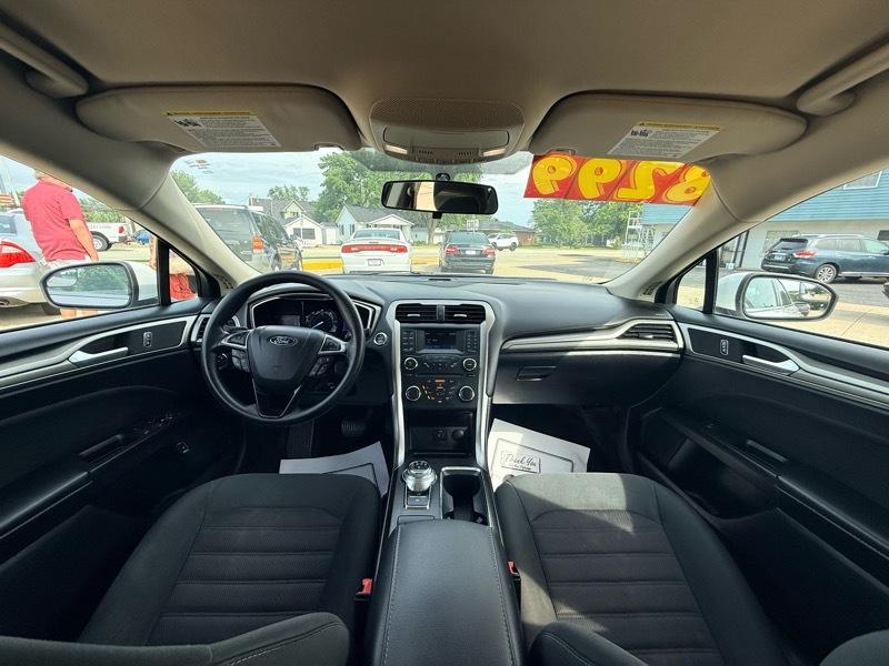 Ford Fusion Hybrid SE 2018
