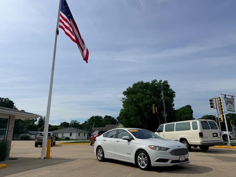 Ford Fusion Hybrid SE 2018