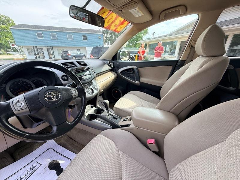 Toyota RAV4 Limited I4 4WD with 3rd Row 2007