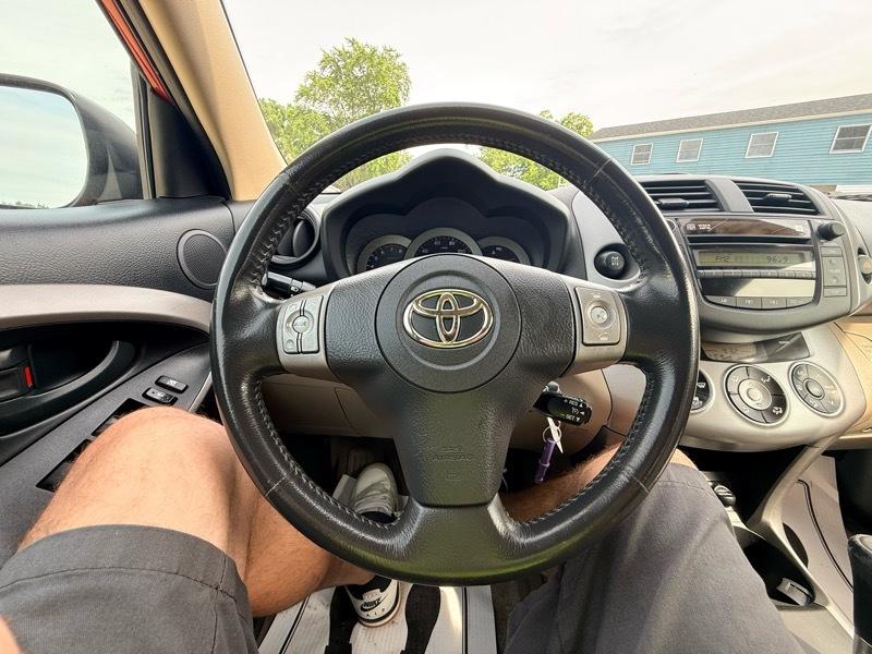 Toyota RAV4 Limited I4 4WD with 3rd Row 2007