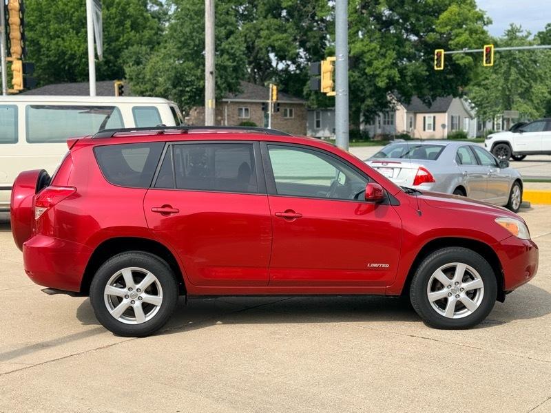 Toyota RAV4 Limited I4 4WD with 3rd Row 2007