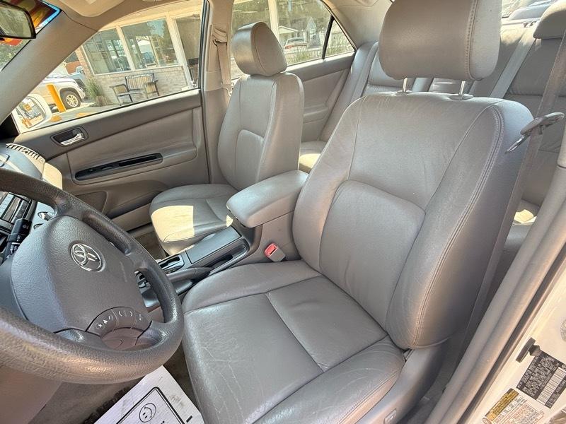 Toyota Camry LE 2005