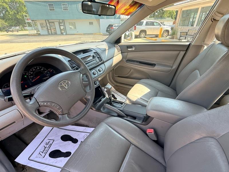 Toyota Camry LE 2005