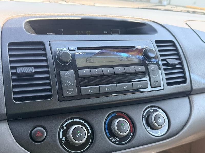 Toyota Camry LE 2005