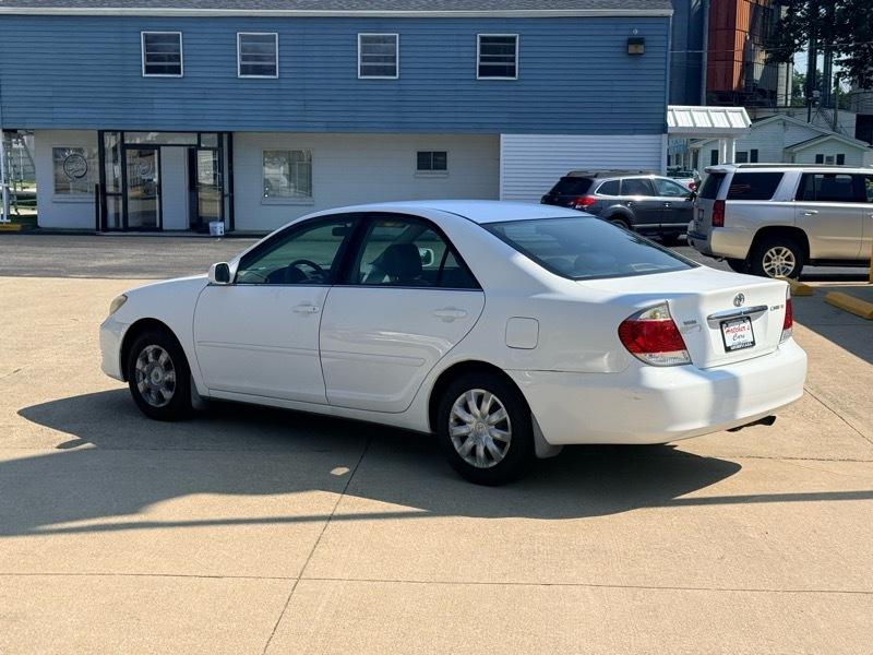 Toyota Camry LE 2005