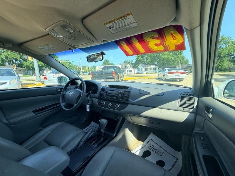 Toyota Camry LE 2005