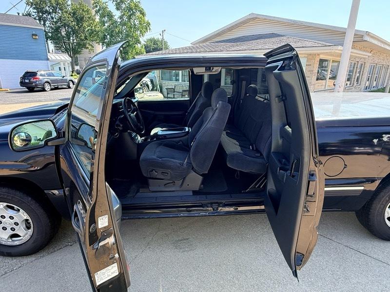 Chevrolet Silverado 1500 Ext. Cab Short Bed 2WD 2001