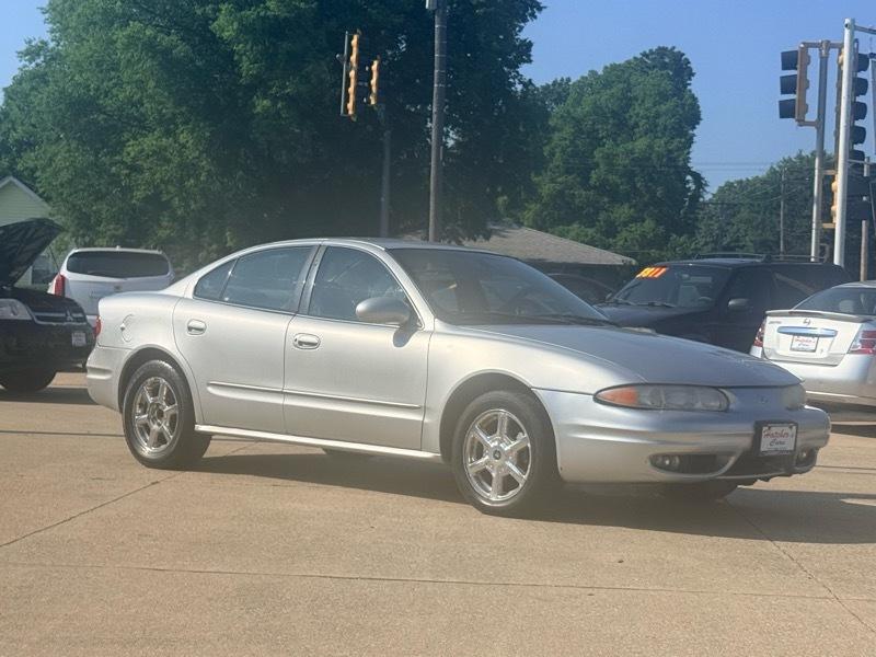 Oldsmobile Alero GLS Sedan 2002