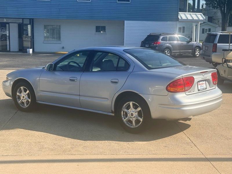 Oldsmobile Alero GLS Sedan 2002