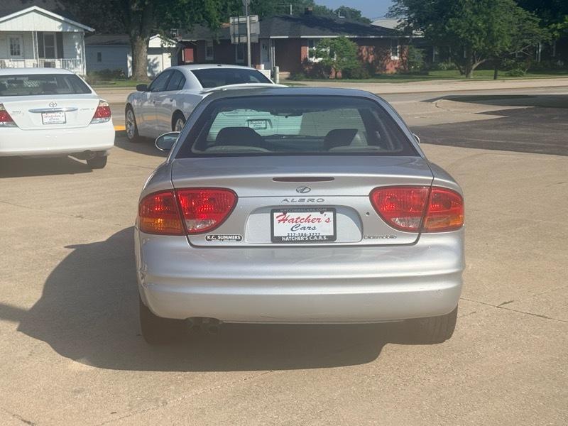 Oldsmobile Alero GLS Sedan 2002