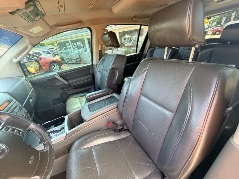 Nissan Armada LE 4WD 2006