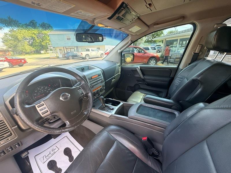 Nissan Armada LE 4WD 2006