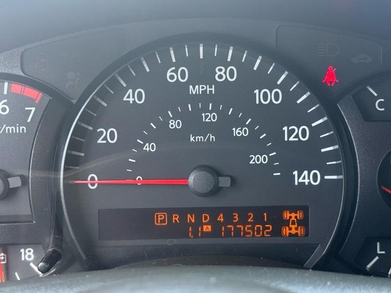 Nissan Armada LE 4WD 2006
